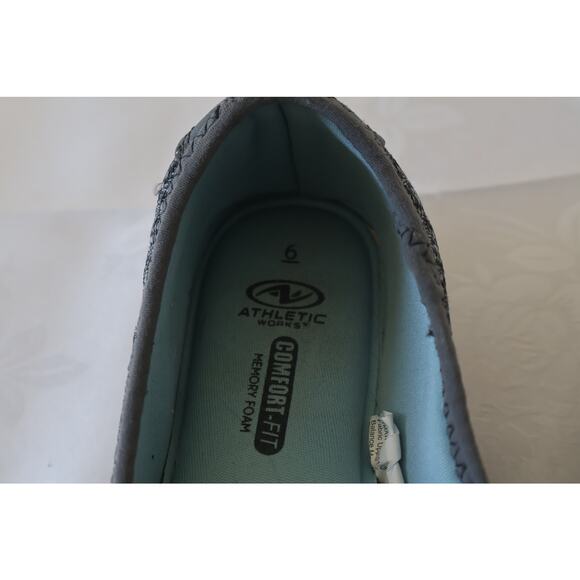Athletic Works Comfort-Fit Memory Foam Slip-On Shoes Women’s 6 Gray/Black Knit - Picture 4 of 7